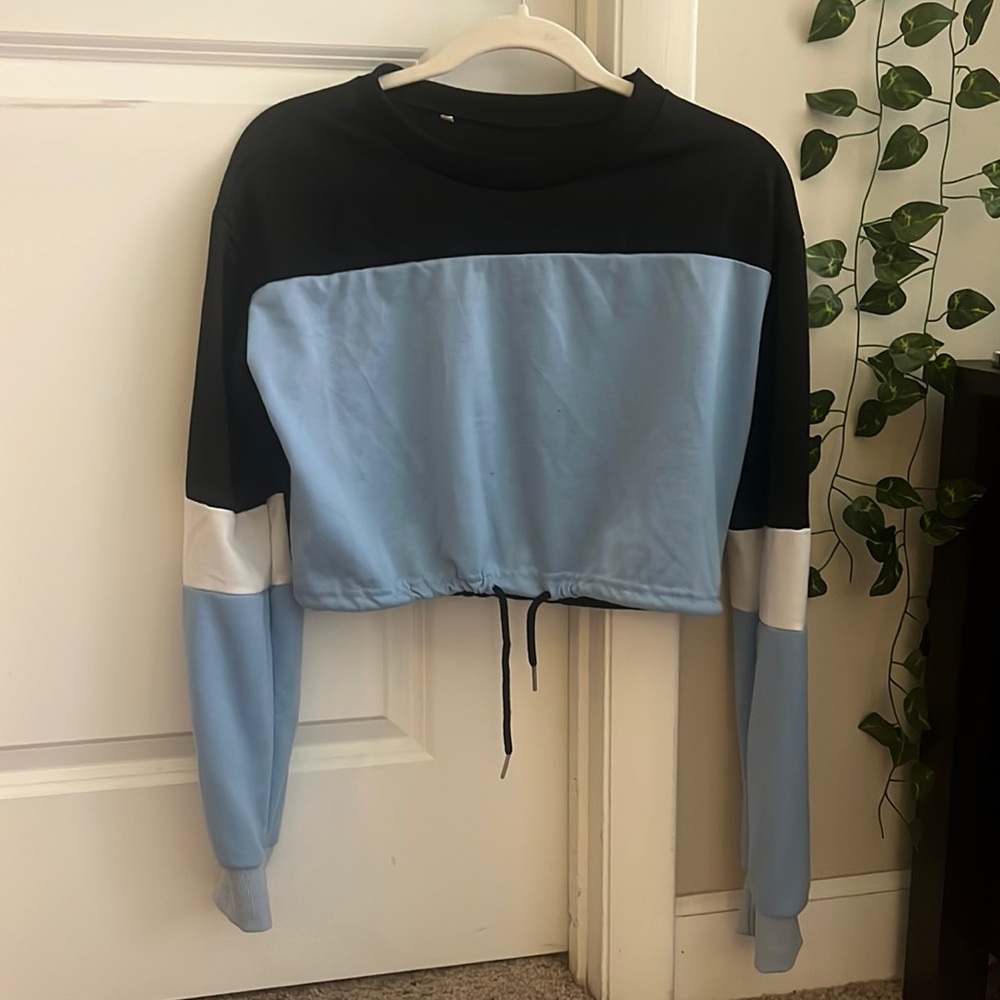 Shein Tie Front Cropped Sweatshirt